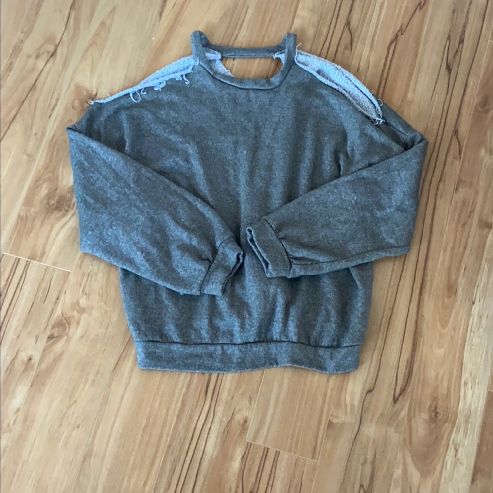 Sweatshirt